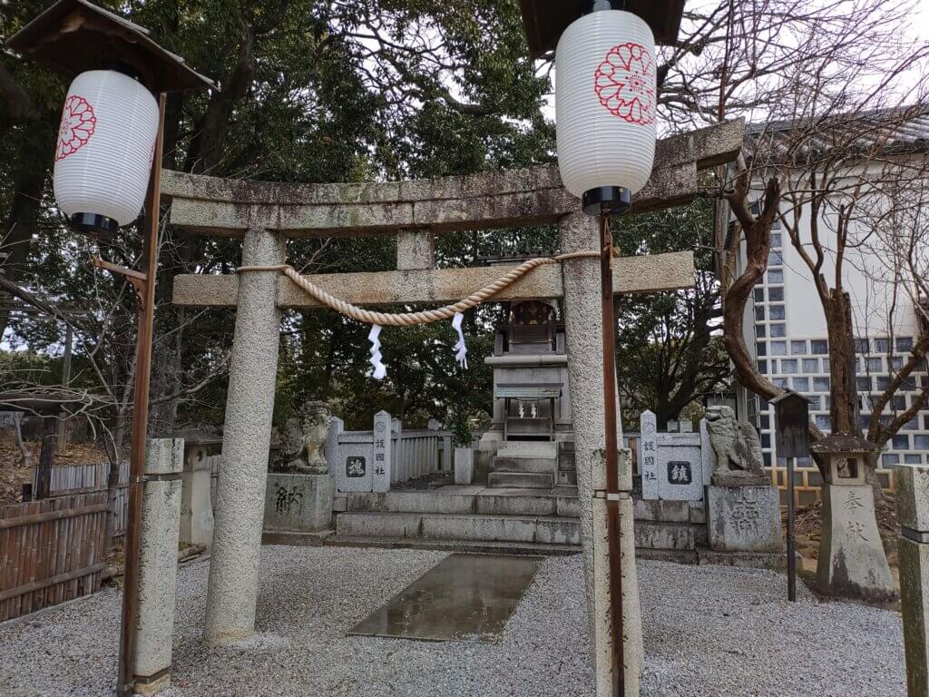 阿智神社と摂社の倉敷護國神社